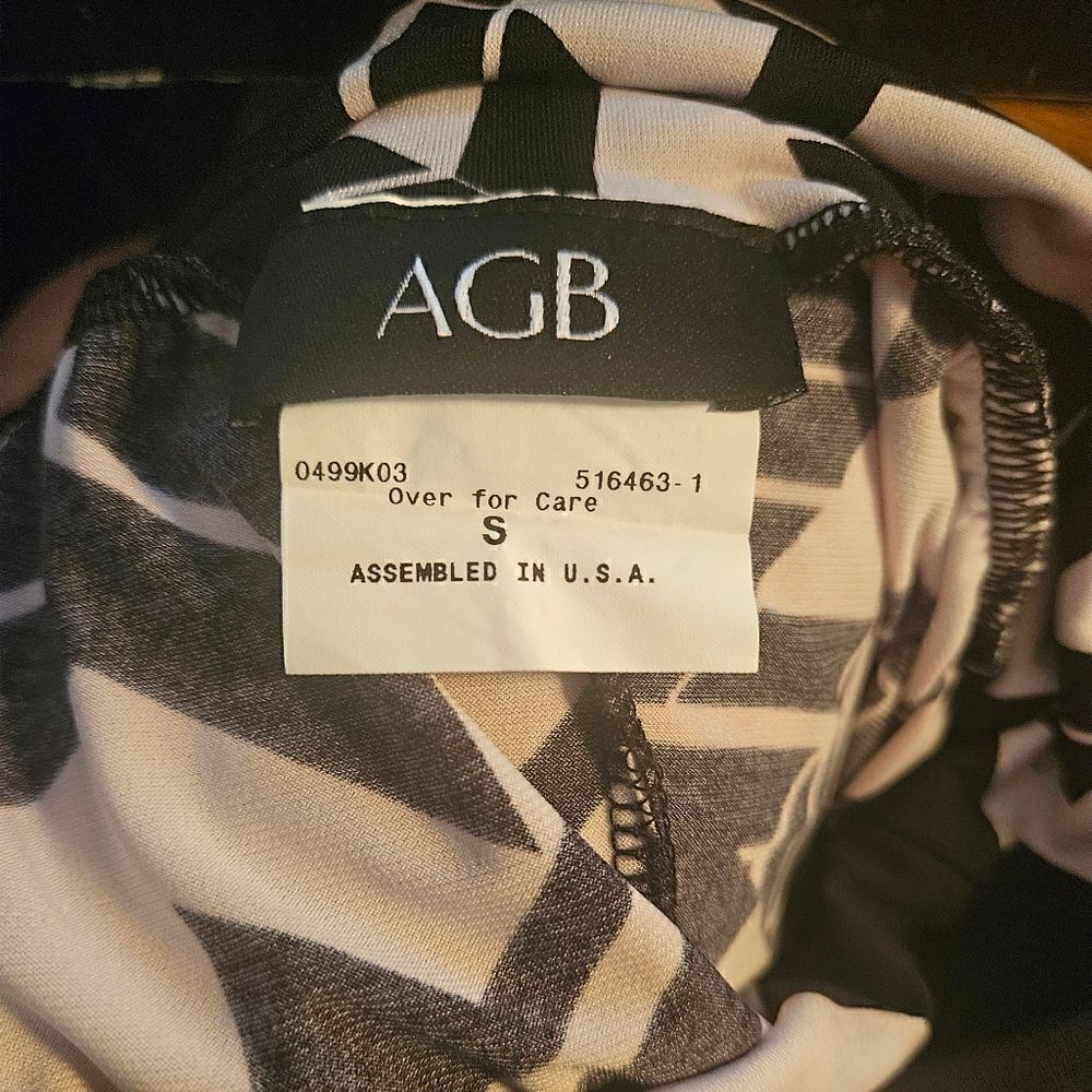 2/$10 AGB Black and White Maxi Skirt with a Geometric Striped Design MUST BUNDLE - Picture 2 of 4